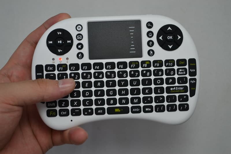 Clavier sans fil 2,4 GHz et souris sans fil